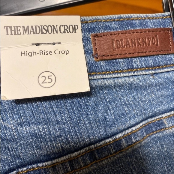 BLANKNYC Women’s High Waist Madison Crop Button Fly Jeans NWT size 25 - Picture 9 of 12